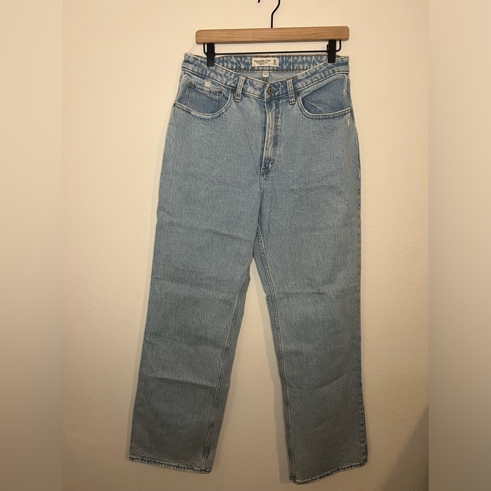 Abercrombie & fitch curve love the 90’s relaxed high rise Jean